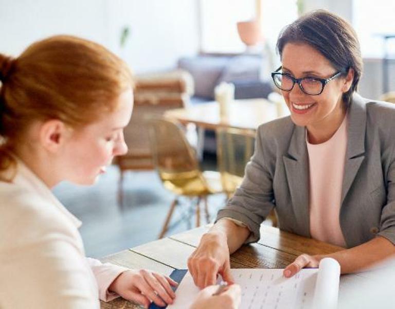 Les gestionnaires paie et conseillers en droit social de Cerfrance Finistère vous accompagnent au quotidien, dans tous les moments clés de la vie des entreprises